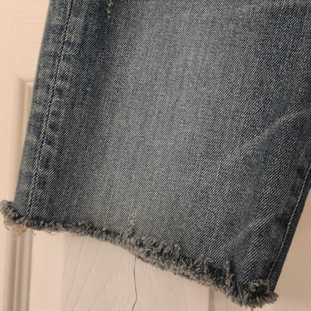 Edwin Zoe women's slim leg short distressed jean shorts In Vintage Blue size 26 - Picture 8 of 12